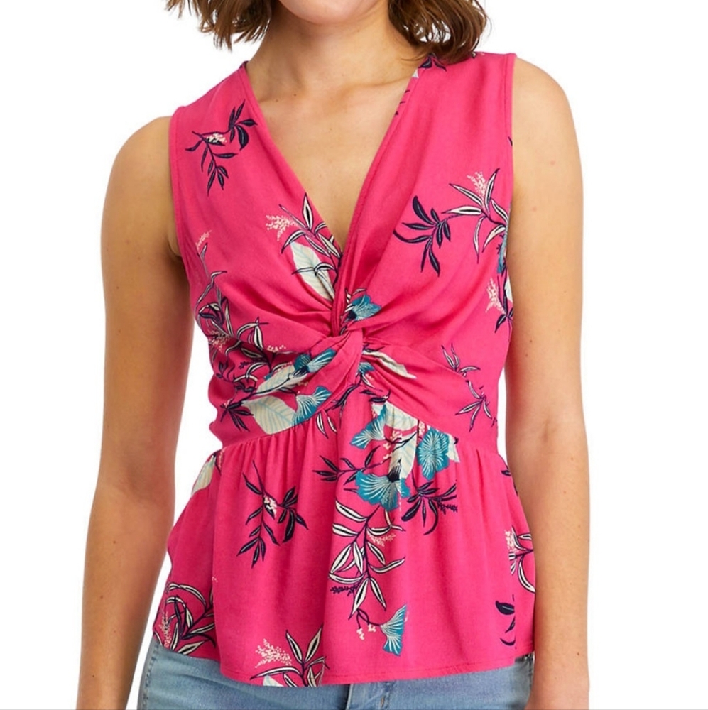 WONDERLY SLEEVELESS TOP NWT